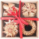 Slaměné ozdoby v košíku 16 ks