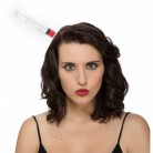 Čelenka s injekční stříkačkou