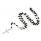 Růženec s dřevěnými korálky v krabičce černý
