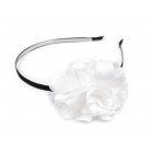 Kovová čelenka do vlasů s květem bílá