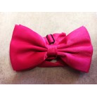 Saténový party motýlek tmavě růžový