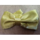 Saténový party motýlek žlutozelený