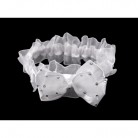 Svatební podvazek mašle s kamínky bílý